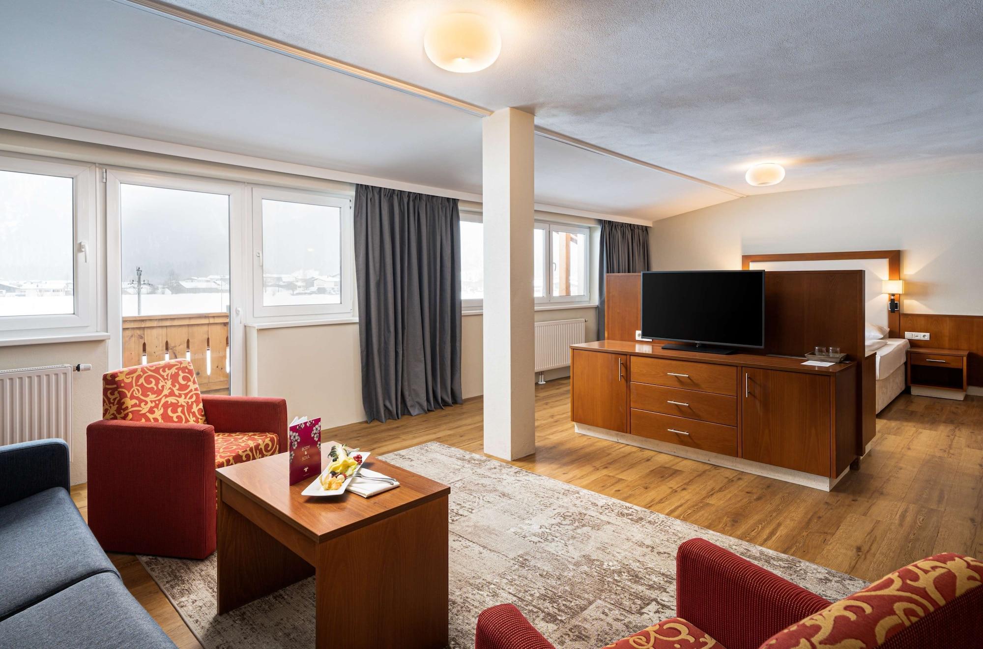 Kuhotel By Rilano Bald Elaya Hotel Steinplatte Waidring Exterior photo